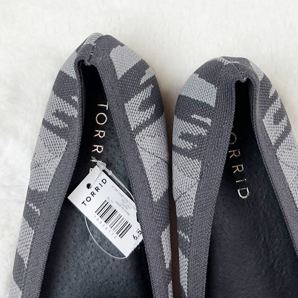 NWT Torrid Stretch Knit Loafer (WW) Grey Zebra Stripe - Picture 6 of 8